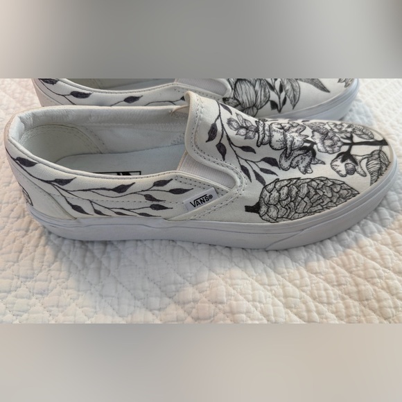 Vans Black/WhiteSlip-On, Custom Hand Drawn Design botanical theme, W Sz 9.5, M 8 - Picture 5 of 13
